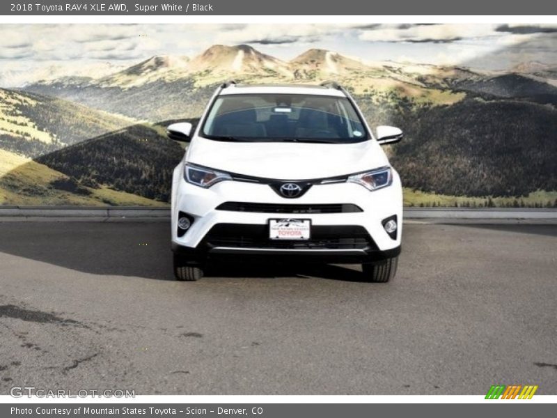 Super White / Black 2018 Toyota RAV4 XLE AWD