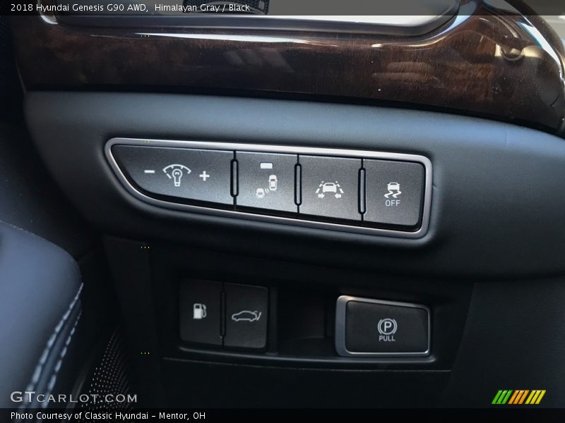 Controls of 2018 Genesis G90 AWD