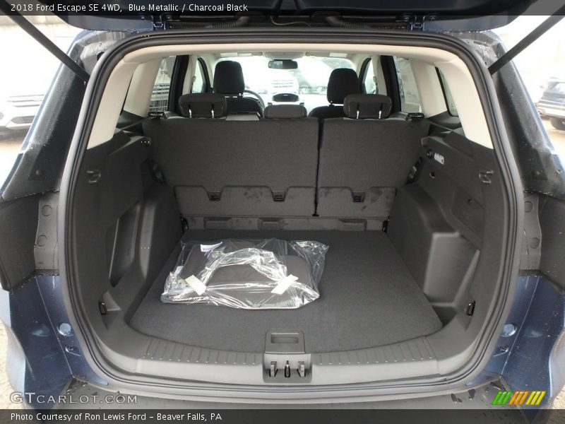 Blue Metallic / Charcoal Black 2018 Ford Escape SE 4WD
