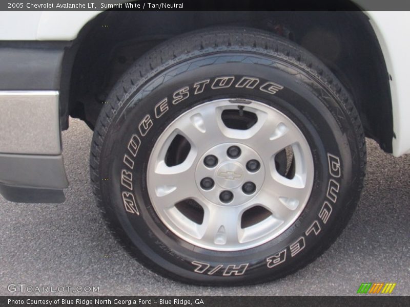 Summit White / Tan/Neutral 2005 Chevrolet Avalanche LT