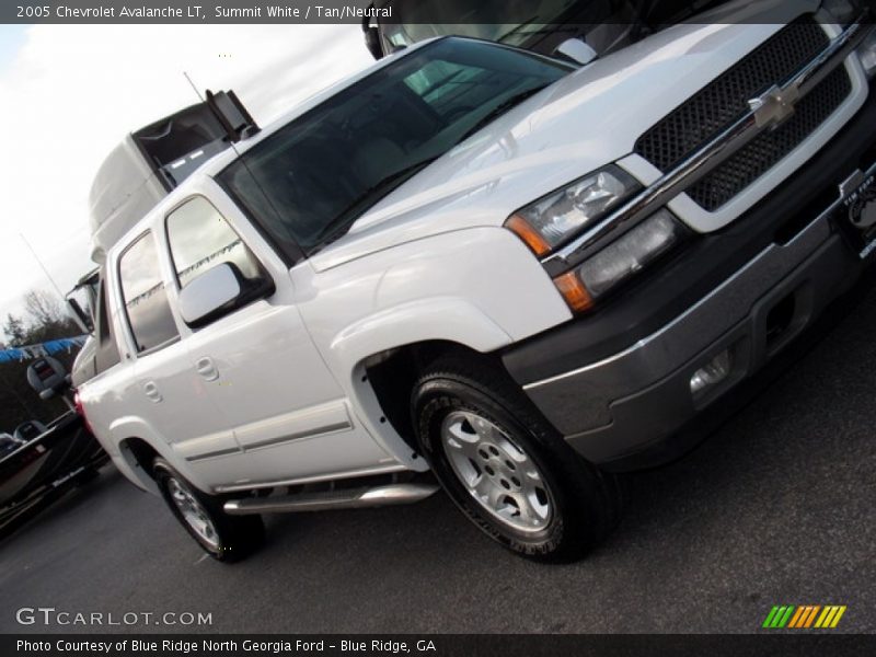 Summit White / Tan/Neutral 2005 Chevrolet Avalanche LT