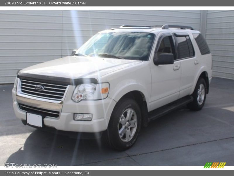 Oxford White / Camel 2009 Ford Explorer XLT