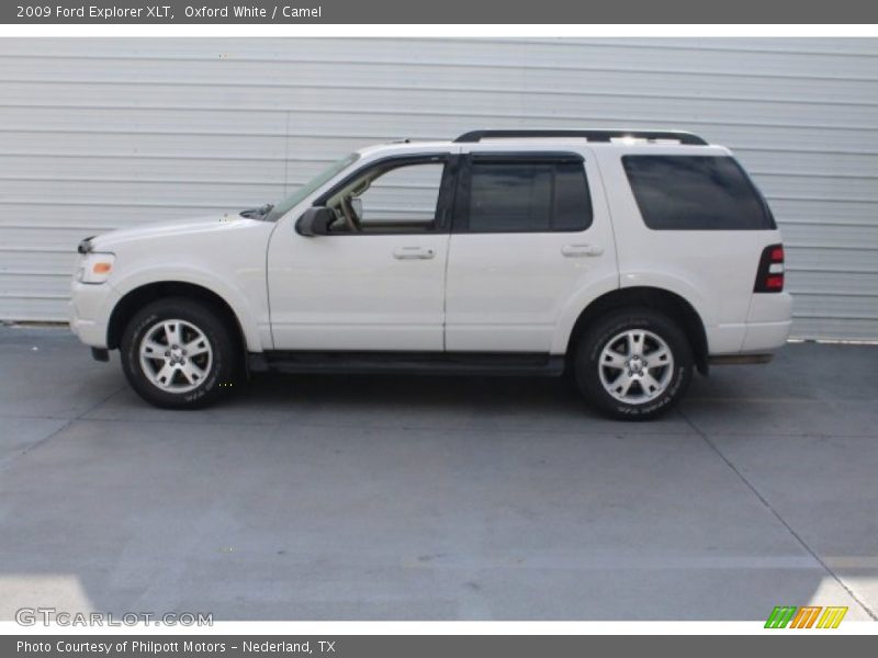 Oxford White / Camel 2009 Ford Explorer XLT