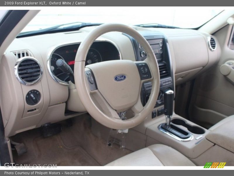 Oxford White / Camel 2009 Ford Explorer XLT