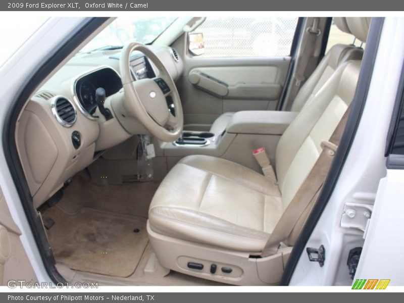 Oxford White / Camel 2009 Ford Explorer XLT