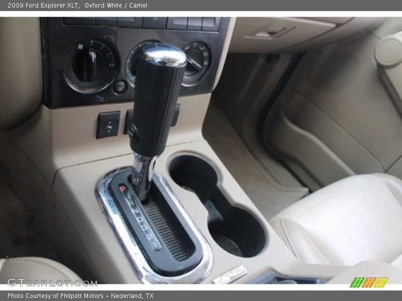 Oxford White / Camel 2009 Ford Explorer XLT