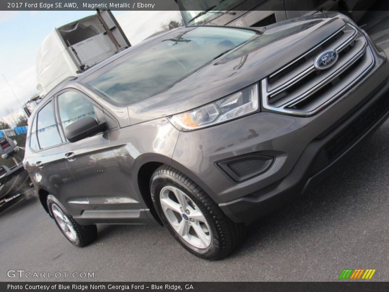 Magnetic Metallic / Ebony 2017 Ford Edge SE AWD