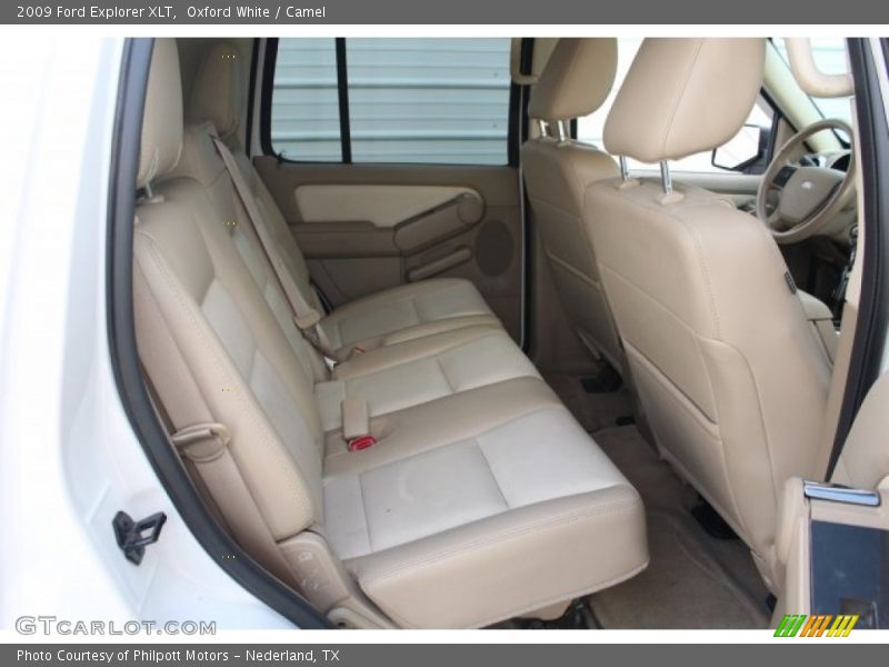Oxford White / Camel 2009 Ford Explorer XLT