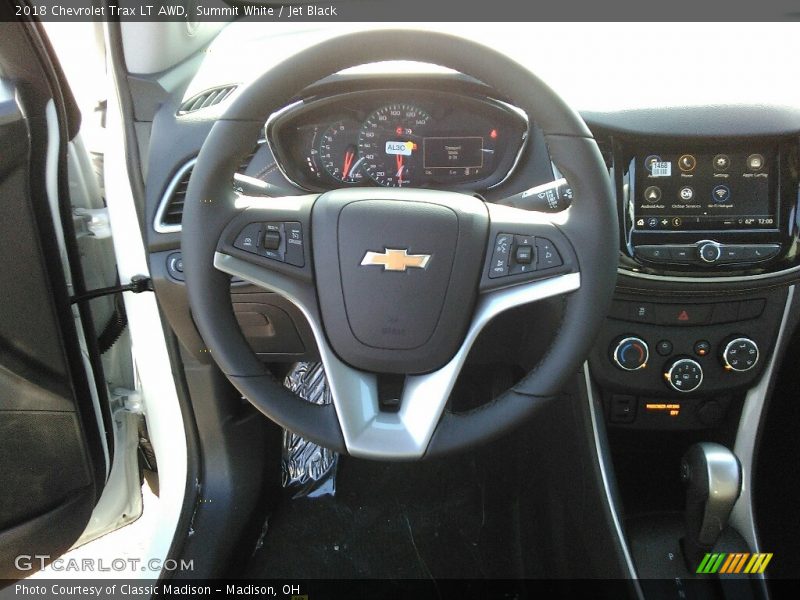 Summit White / Jet Black 2018 Chevrolet Trax LT AWD