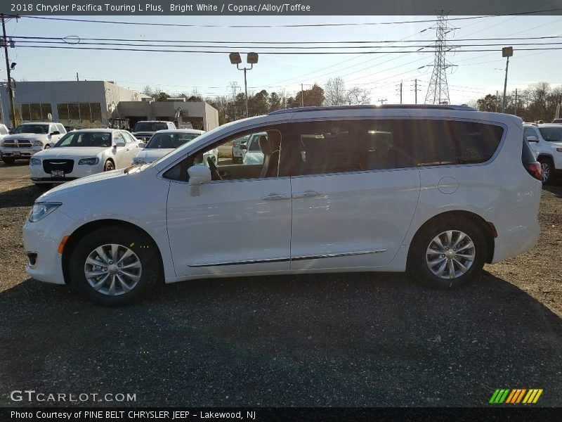 Bright White / Cognac/Alloy/Toffee 2018 Chrysler Pacifica Touring L Plus