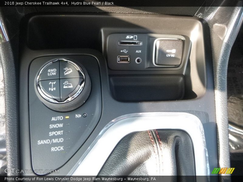 Hydro Blue Pearl / Black 2018 Jeep Cherokee Trailhawk 4x4