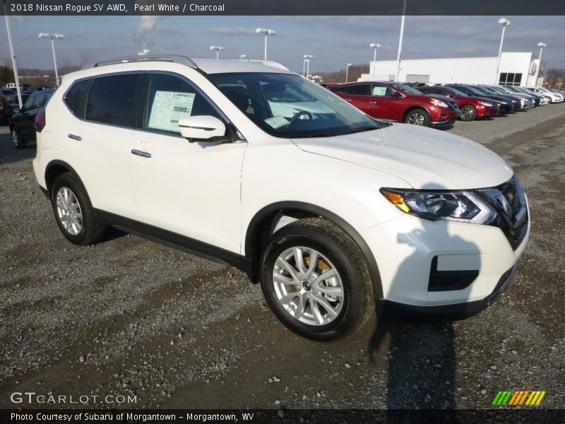 Front 3/4 View of 2018 Rogue SV AWD