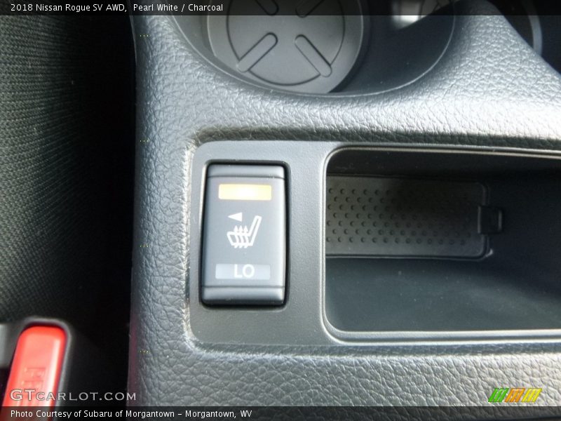 Pearl White / Charcoal 2018 Nissan Rogue SV AWD