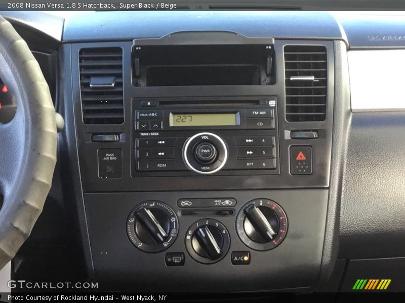 Super Black / Beige 2008 Nissan Versa 1.8 S Hatchback