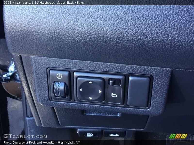 Super Black / Beige 2008 Nissan Versa 1.8 S Hatchback