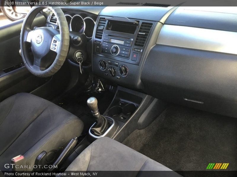 Super Black / Beige 2008 Nissan Versa 1.8 S Hatchback