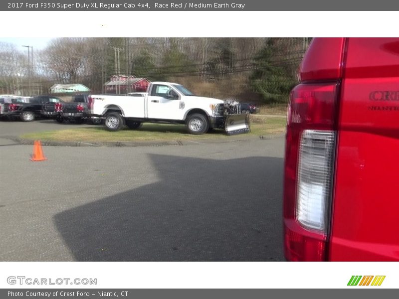 Race Red / Medium Earth Gray 2017 Ford F350 Super Duty XL Regular Cab 4x4