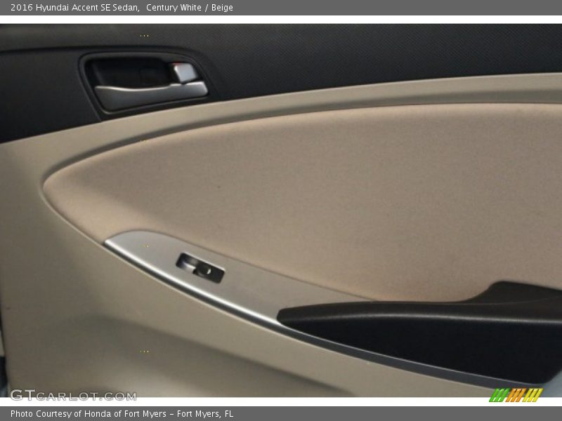 Century White / Beige 2016 Hyundai Accent SE Sedan