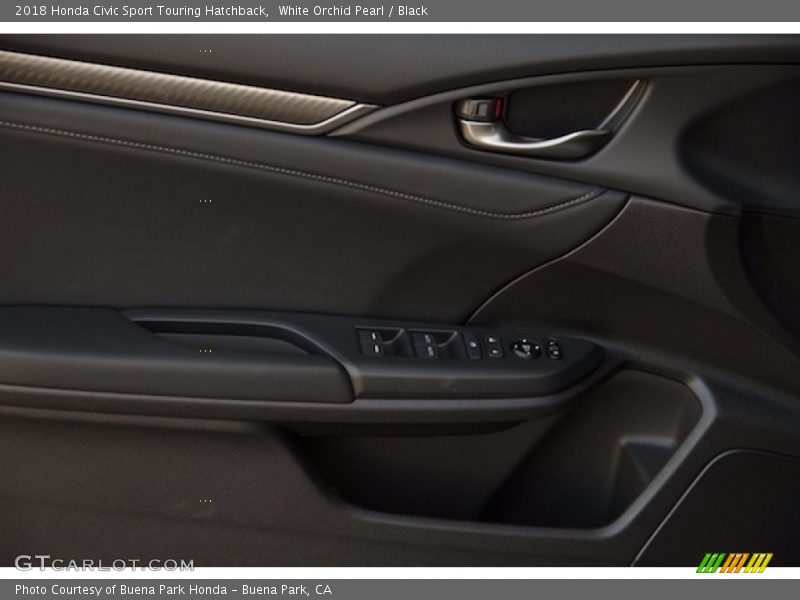White Orchid Pearl / Black 2018 Honda Civic Sport Touring Hatchback