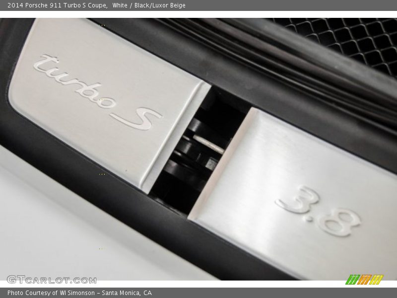 White / Black/Luxor Beige 2014 Porsche 911 Turbo S Coupe