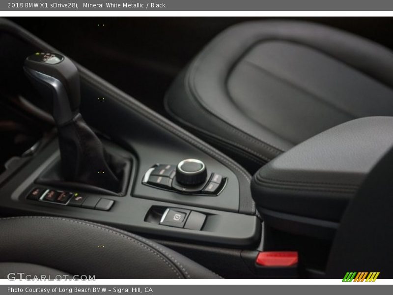 Mineral White Metallic / Black 2018 BMW X1 sDrive28i