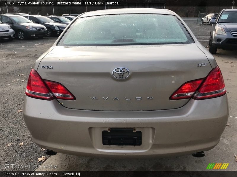 Blizzard White Pearl / Dark Charcoal 2006 Toyota Avalon Touring