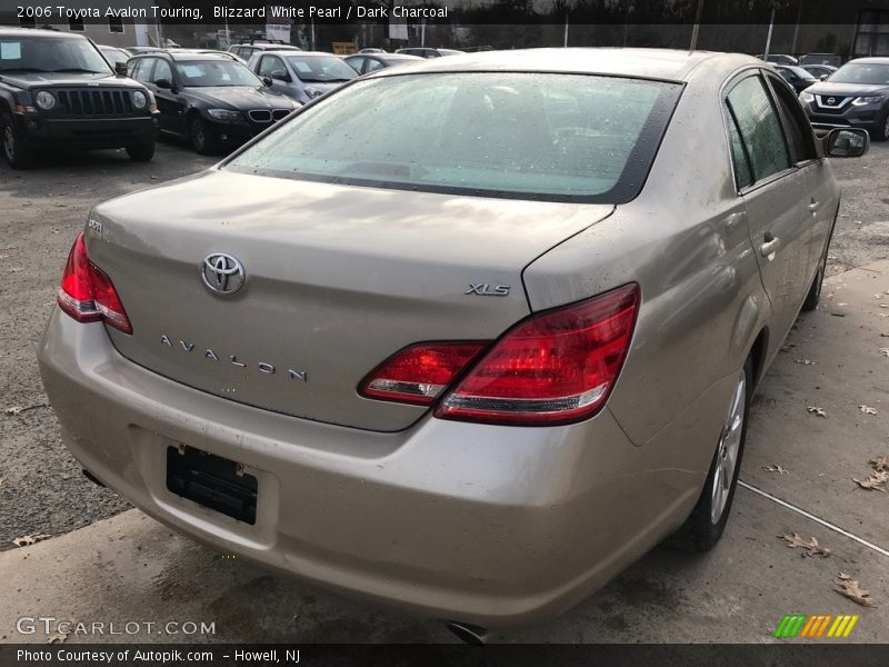 Blizzard White Pearl / Dark Charcoal 2006 Toyota Avalon Touring