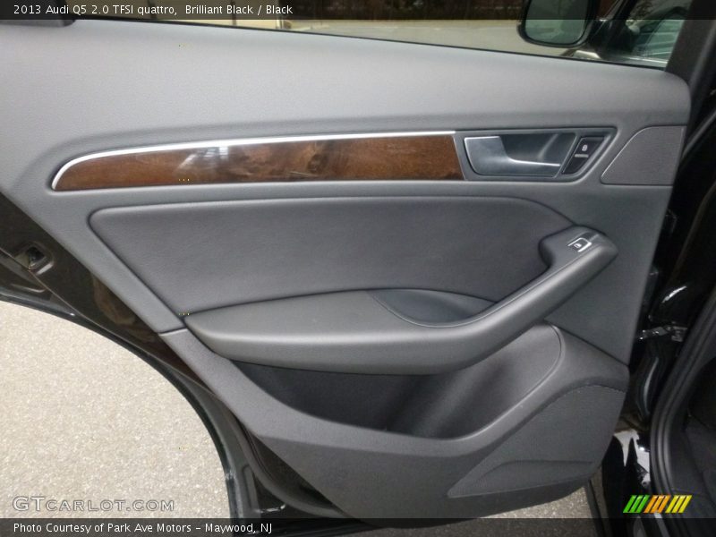 Brilliant Black / Black 2013 Audi Q5 2.0 TFSI quattro