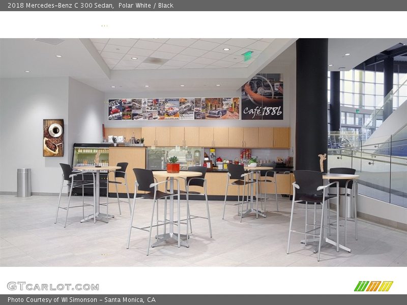 Polar White / Black 2018 Mercedes-Benz C 300 Sedan
