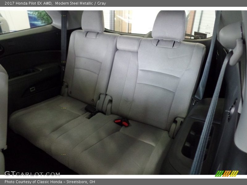 Modern Steel Metallic / Gray 2017 Honda Pilot EX AWD