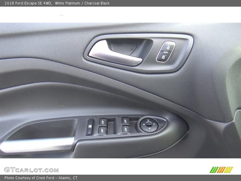 White Platinum / Charcoal Black 2018 Ford Escape SE 4WD