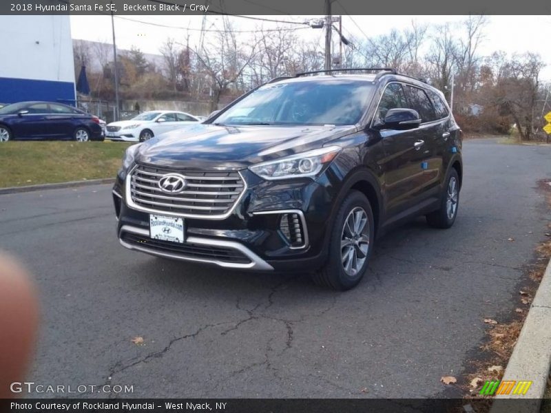 Becketts Black / Gray 2018 Hyundai Santa Fe SE