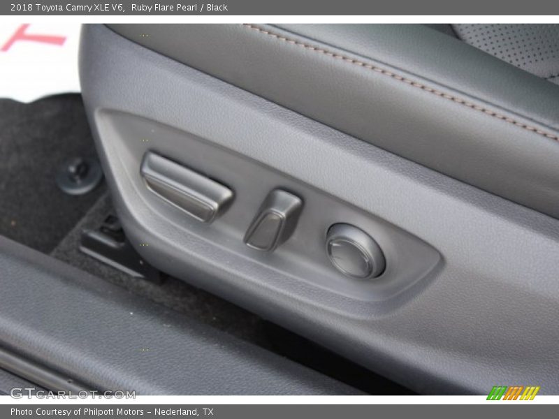 Ruby Flare Pearl / Black 2018 Toyota Camry XLE V6