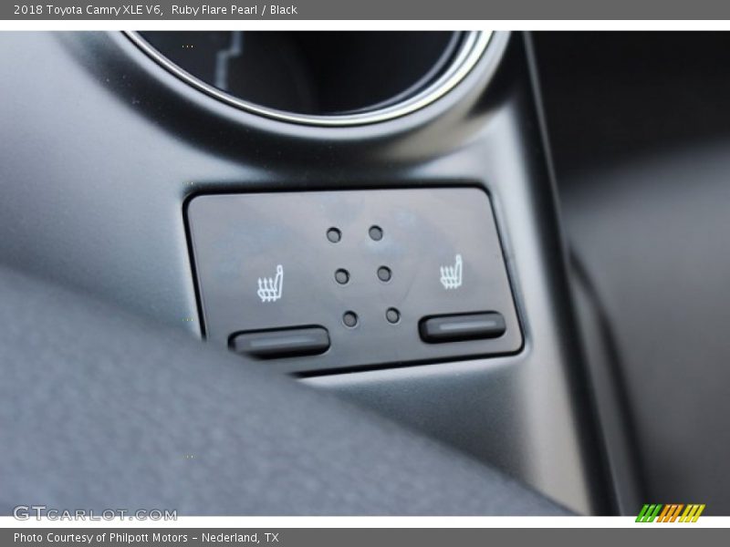 Ruby Flare Pearl / Black 2018 Toyota Camry XLE V6