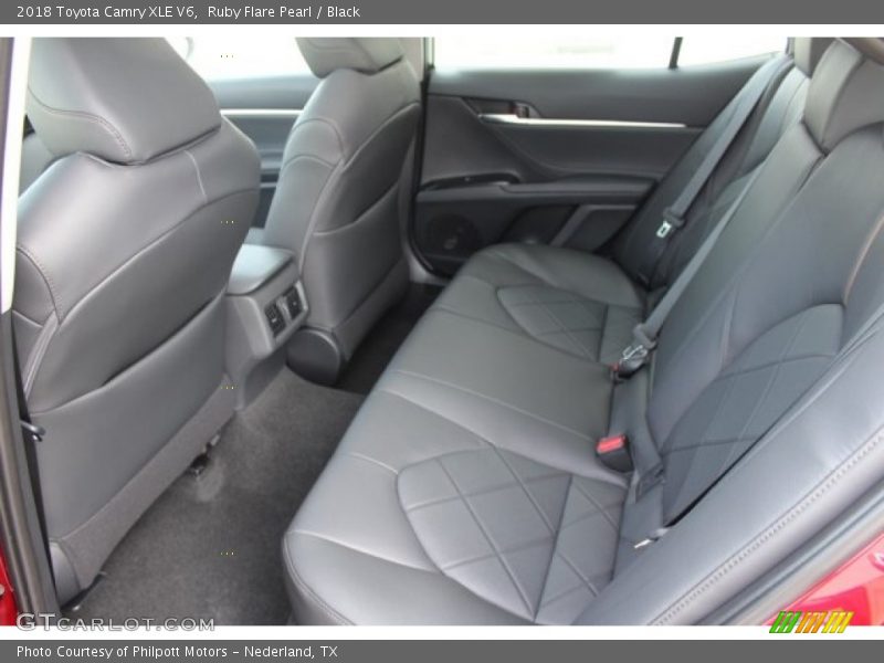 Ruby Flare Pearl / Black 2018 Toyota Camry XLE V6