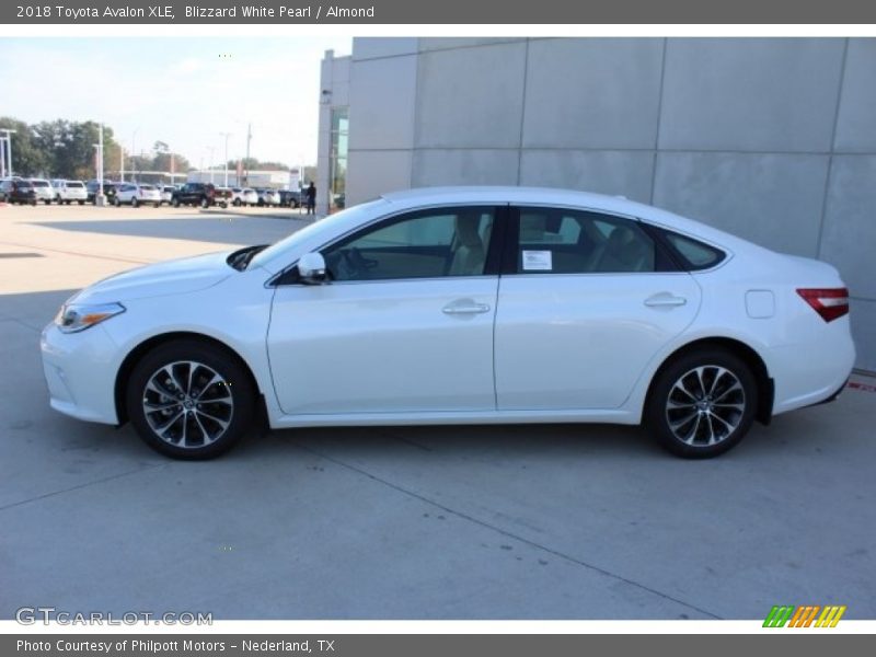 Blizzard White Pearl / Almond 2018 Toyota Avalon XLE