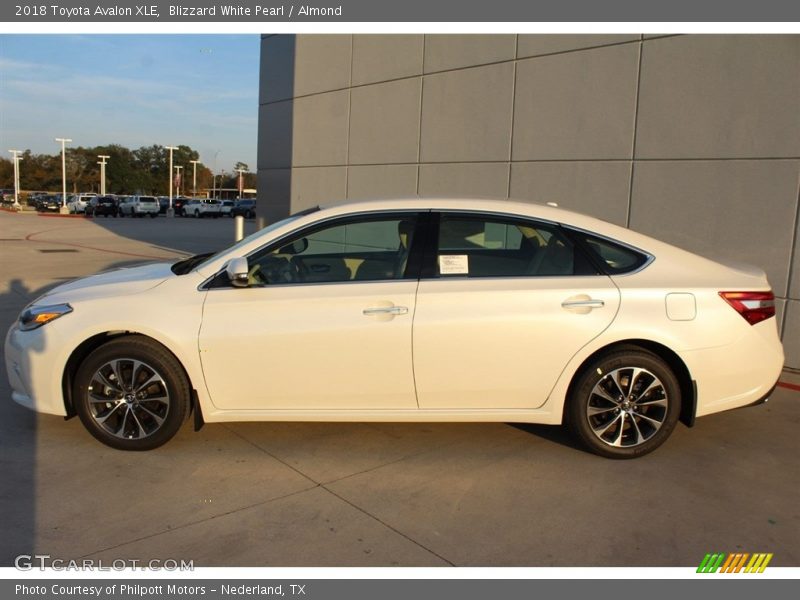 Blizzard White Pearl / Almond 2018 Toyota Avalon XLE