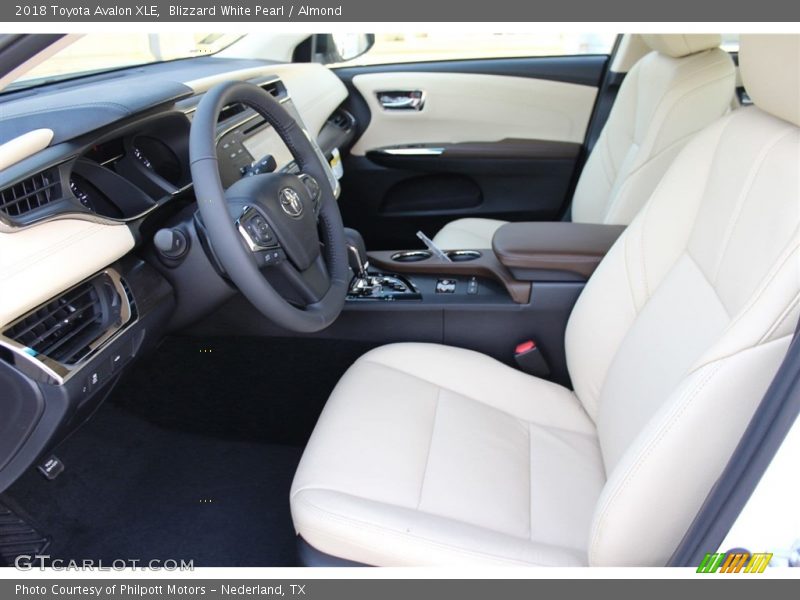 Blizzard White Pearl / Almond 2018 Toyota Avalon XLE