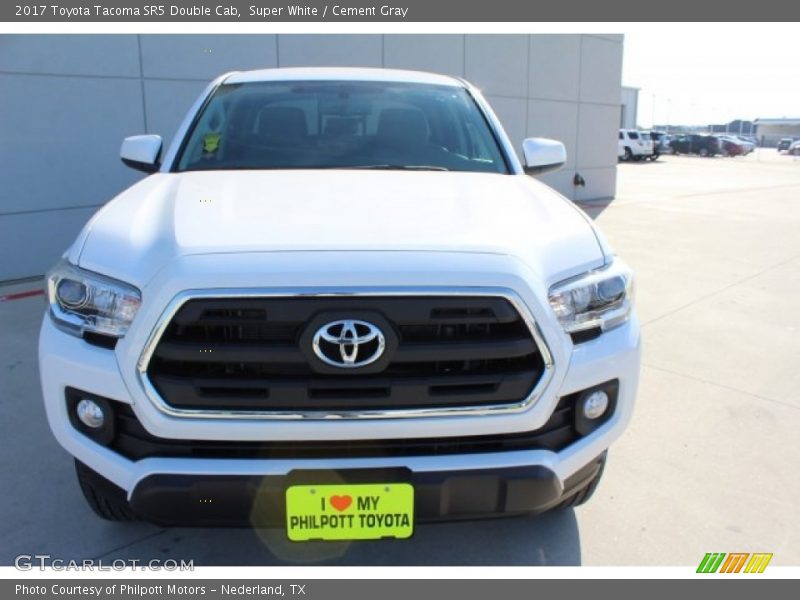 Super White / Cement Gray 2017 Toyota Tacoma SR5 Double Cab