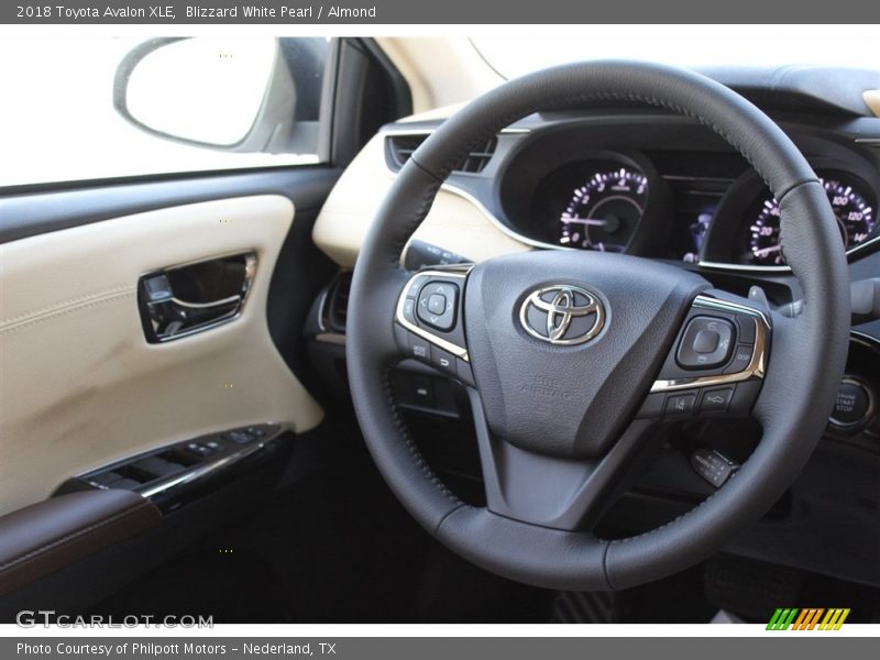 Blizzard White Pearl / Almond 2018 Toyota Avalon XLE
