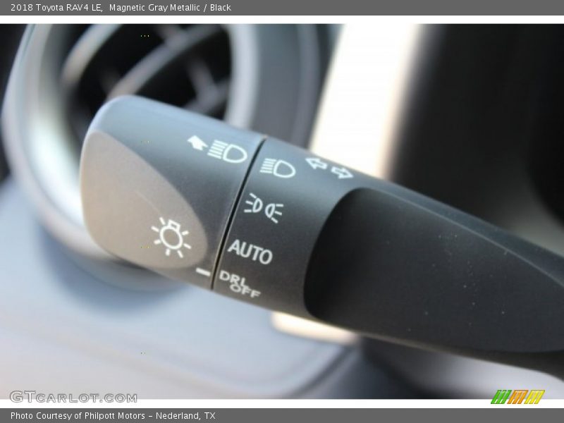 Magnetic Gray Metallic / Black 2018 Toyota RAV4 LE