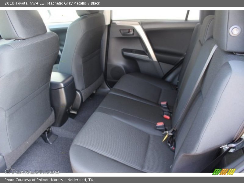 Magnetic Gray Metallic / Black 2018 Toyota RAV4 LE