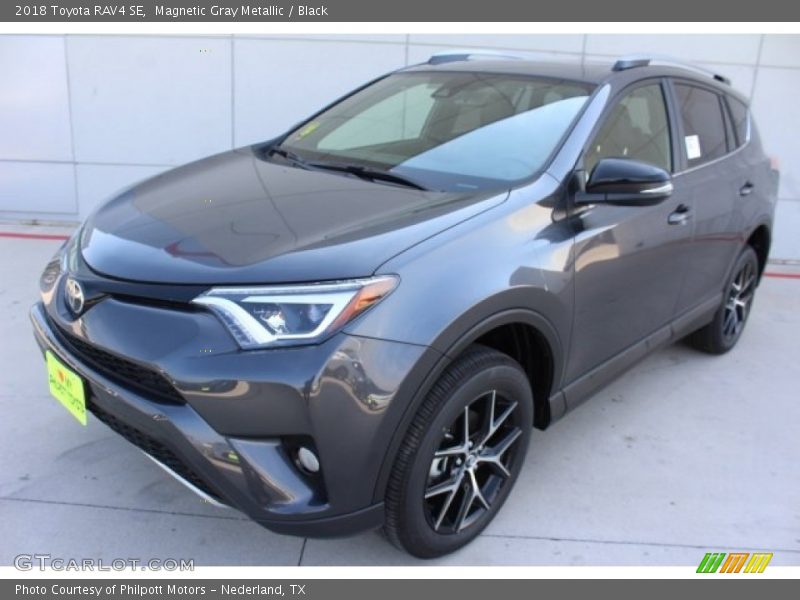 Magnetic Gray Metallic / Black 2018 Toyota RAV4 SE