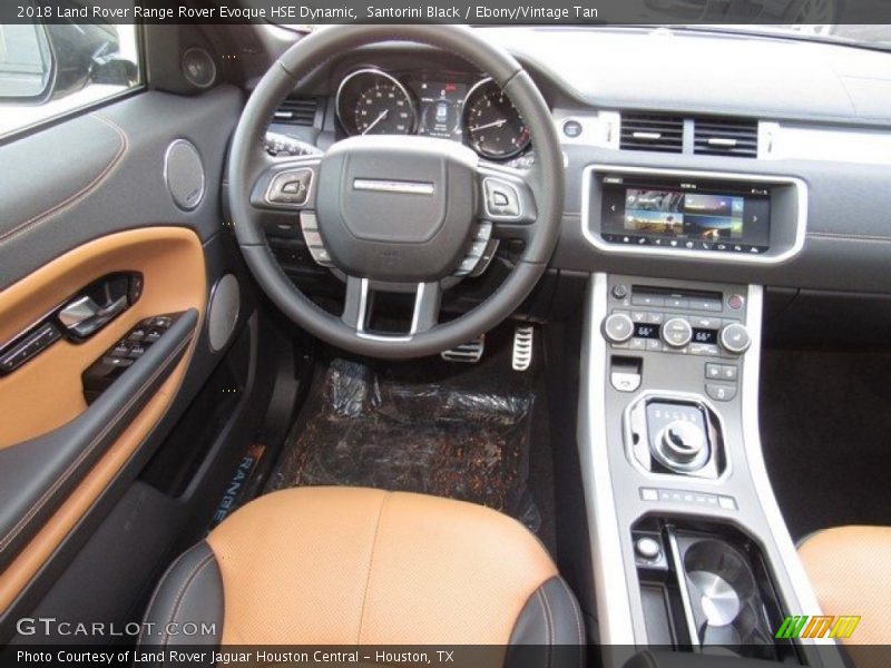 Dashboard of 2018 Range Rover Evoque HSE Dynamic