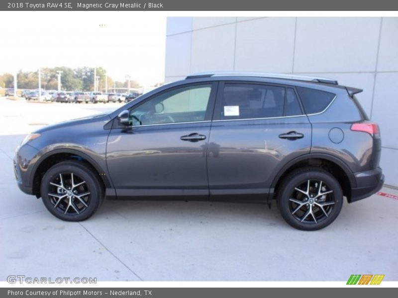 Magnetic Gray Metallic / Black 2018 Toyota RAV4 SE