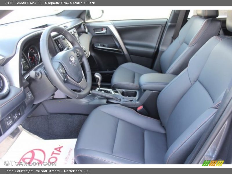 Magnetic Gray Metallic / Black 2018 Toyota RAV4 SE