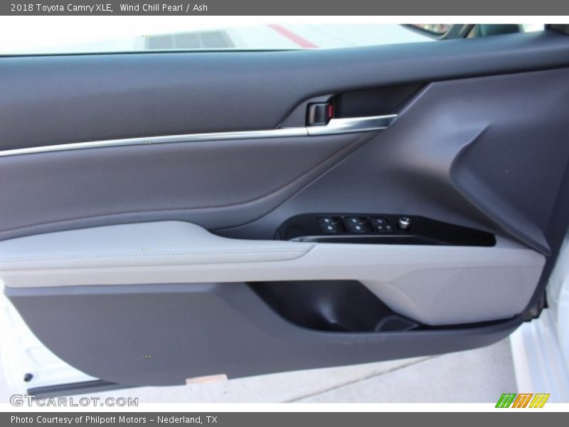 Wind Chill Pearl / Ash 2018 Toyota Camry XLE
