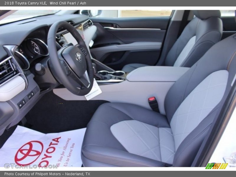 Wind Chill Pearl / Ash 2018 Toyota Camry XLE