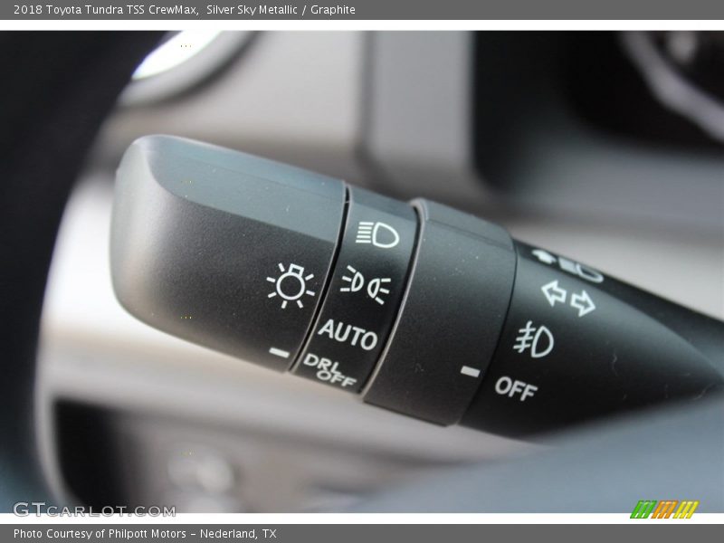 Silver Sky Metallic / Graphite 2018 Toyota Tundra TSS CrewMax