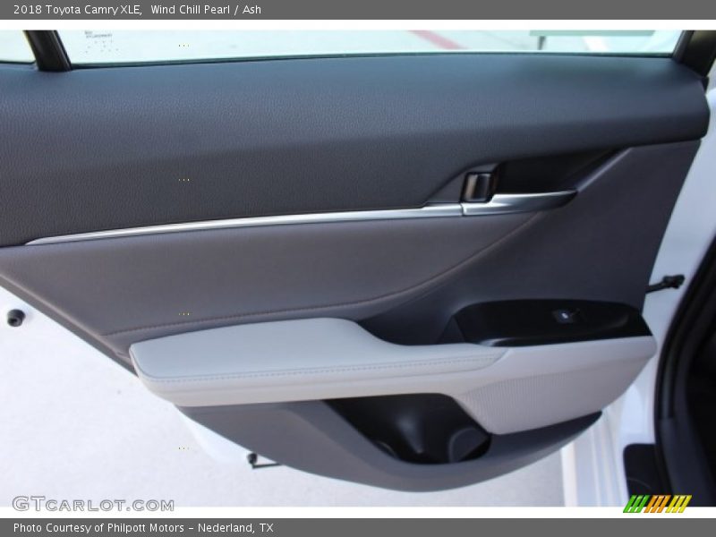 Wind Chill Pearl / Ash 2018 Toyota Camry XLE